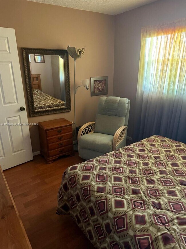 Building Photo - 8220 Sunrise Lakes Blvd