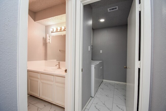 Building Photo - 23515 Briarcreek Blvd