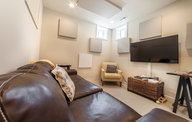 Building Photo - Available Sept 4th, 2026!