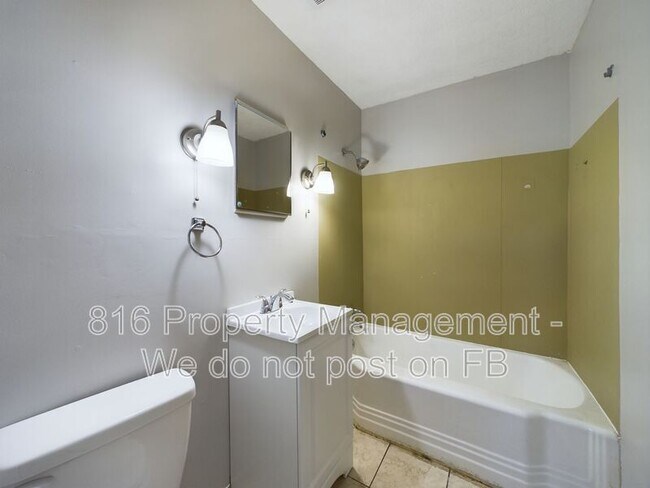 Building Photo - 10626 East 23rd St S