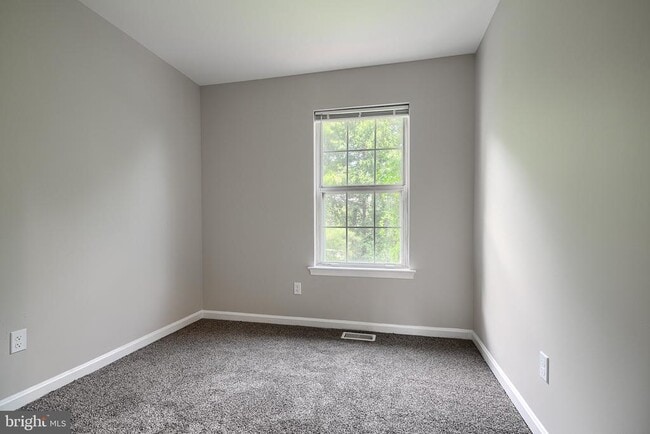 Building Photo - 3365 Cheverly Ct