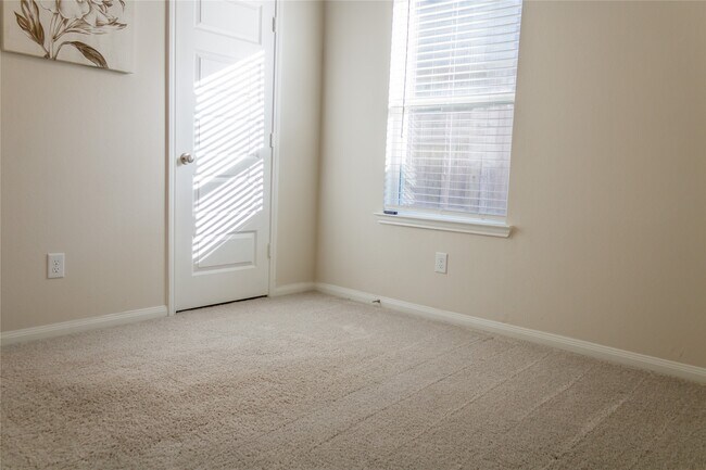 Building Photo - 10201 Waterwall Ln