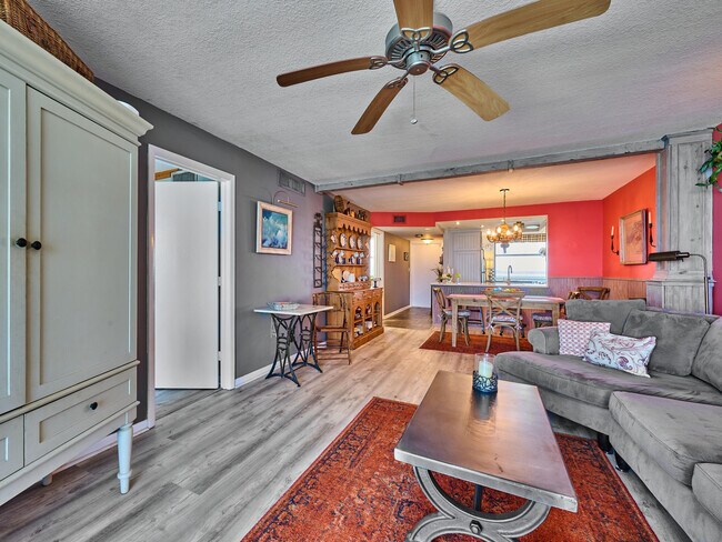 Building Photo - 10600 S Ocean Dr