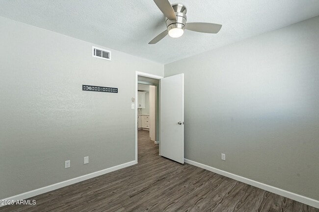 Building Photo - 1715 E El Parque Dr