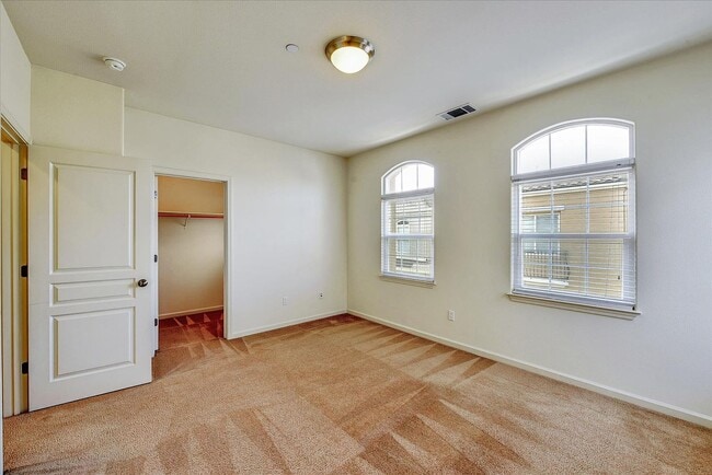 Building Photo - PRIME CORNER HOME NEAR TRAILS LIGHT-FILLED...