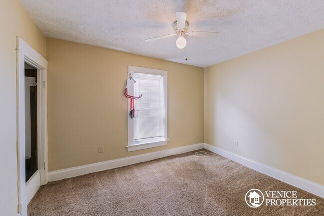 Building Photo - 3 Bedroom on OSU Campus