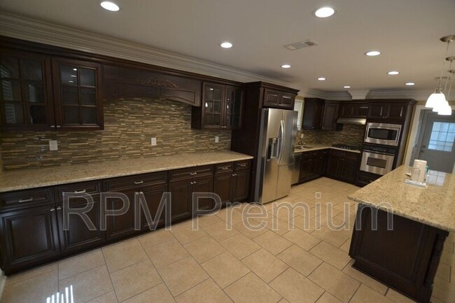 Building Photo - 3552 Platt Dr