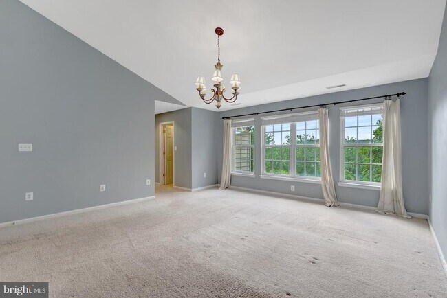 Building Photo - 6001 Alderdale Pl