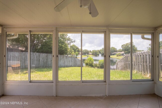 Building Photo - 3158 Ash Harbor Dr E