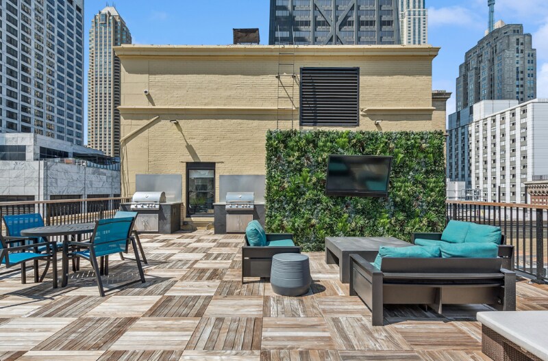 Building Photo - 238 E Chestnut St