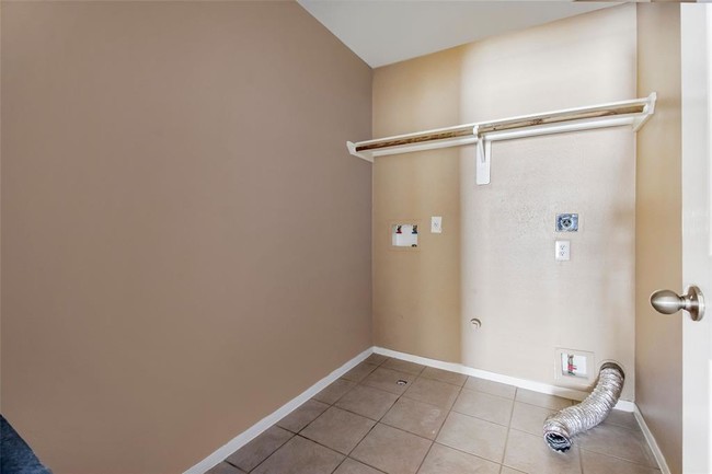 Building Photo - 6627 Northridge Trace Ln