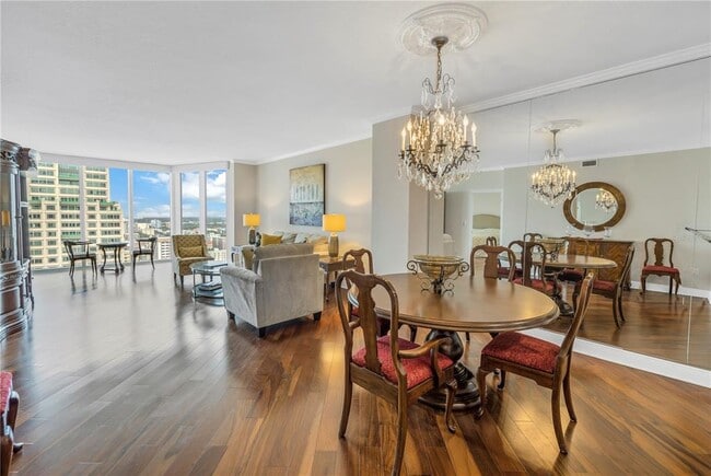 Building Photo - 1 Beach Dr SE