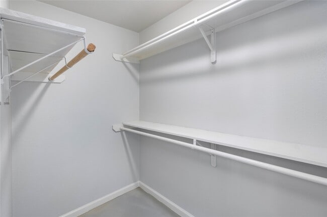 Building Photo - 634 Luke St