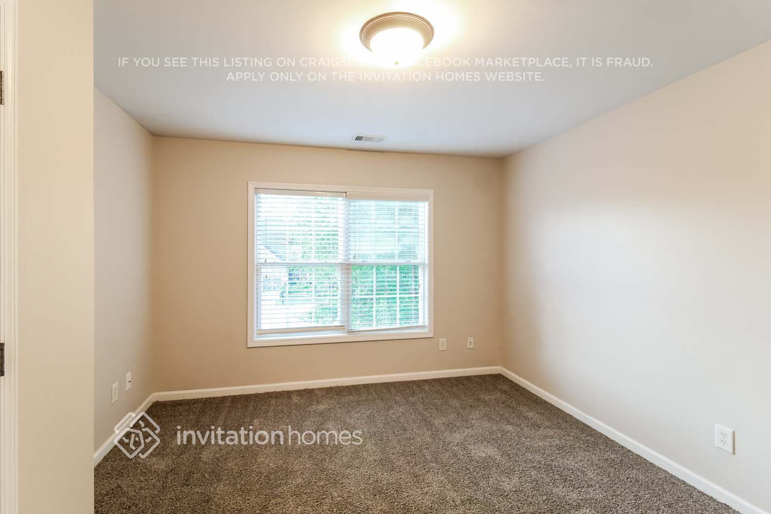 Building Photo - 625 Excalibur Ct SE