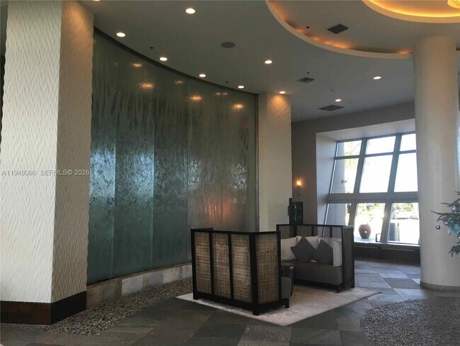 Building Photo - 2641 N Flamingo Rd