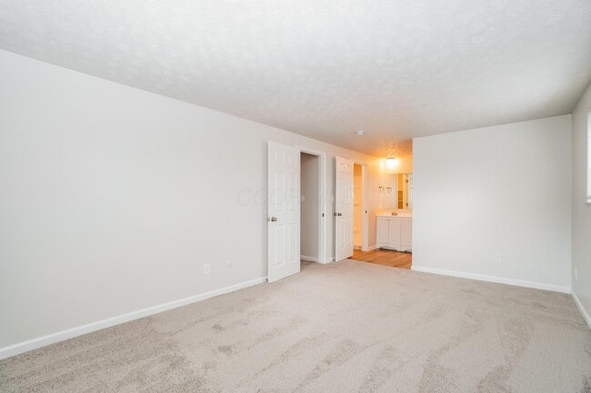 Building Photo - 5324 Parkline Dr