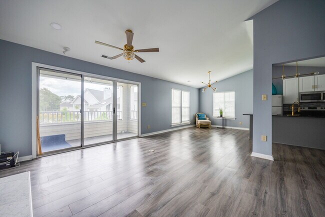 Building Photo - 205 Dockside Dr