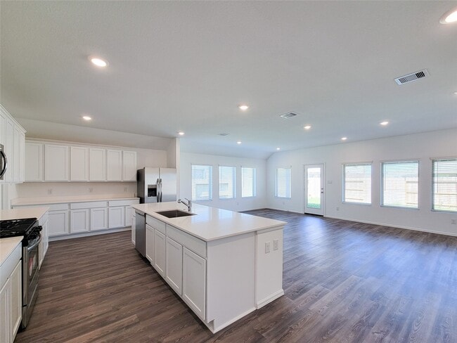 Building Photo - 26622 Castiel Dr