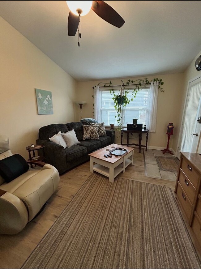 Building Photo - 807 S 18th St