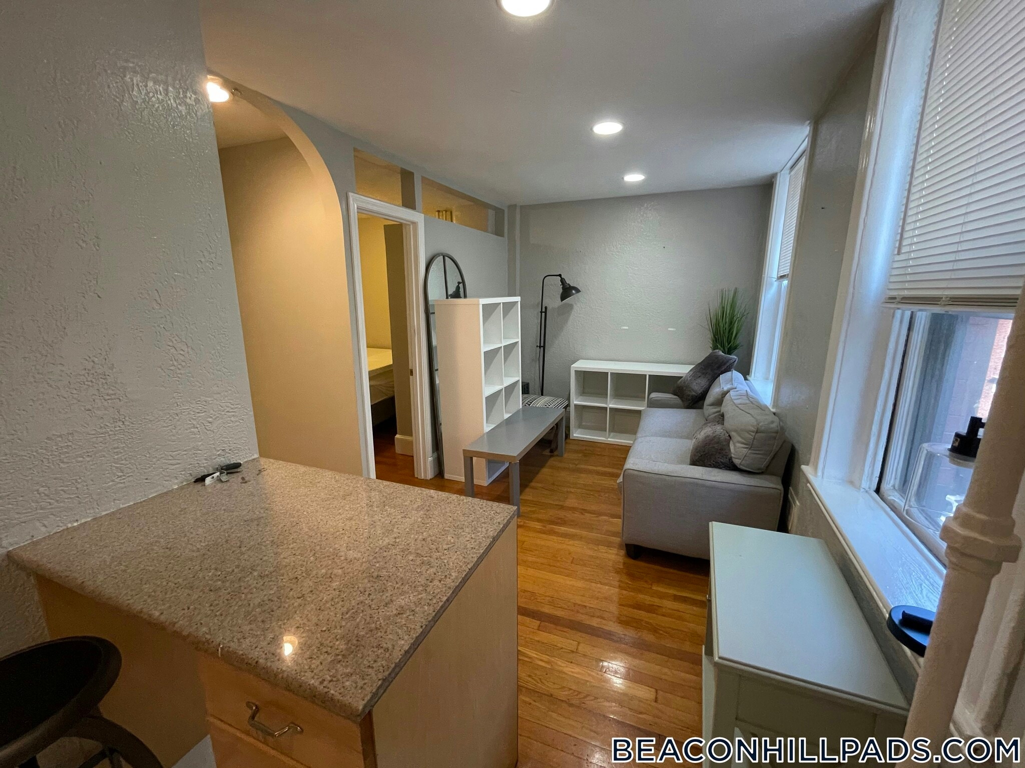 Building Photo - 72 Revere St