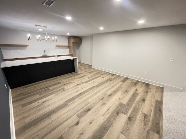 Building Photo - 252 N Ciderbluff St