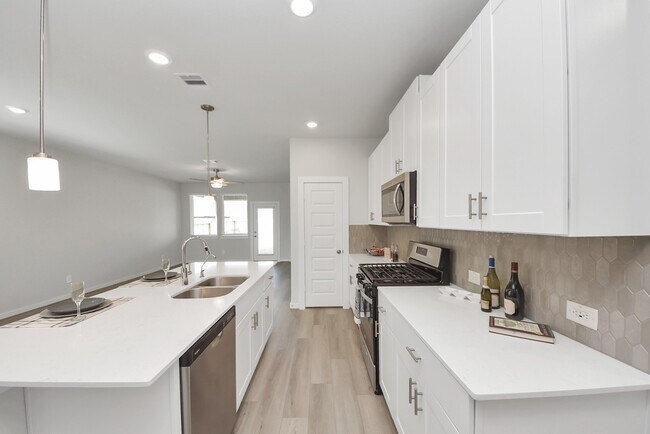 Building Photo - 16981 Juniper Blossom Bnd