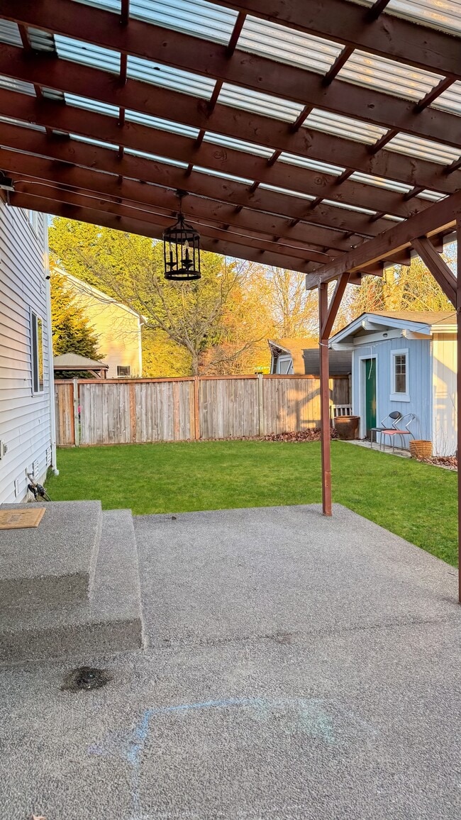 Building Photo - 23223 SE 262nd Ct