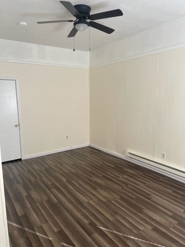Building Photo - WILLOUGHBY BEACH / NAVAL BASE AREA FOR RENT!!