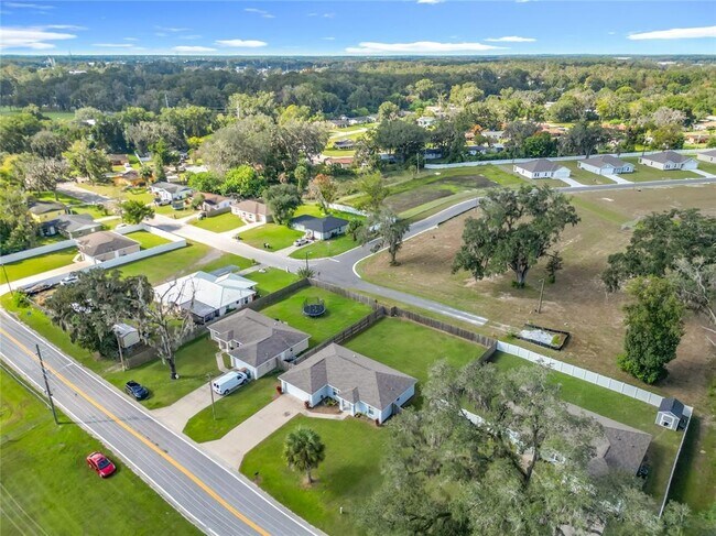 Building Photo - 1954 NW 21st Ave