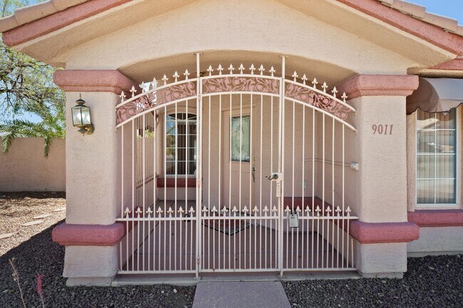 Building Photo - SW!! Single Story!! Pool!! NO HOA!!  Corne...
