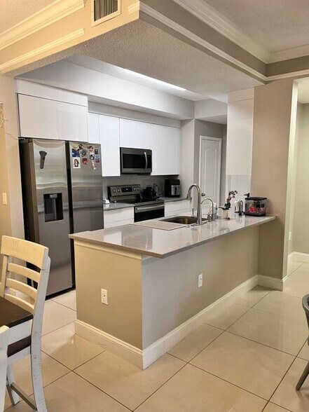 Building Photo - 12220 Wild Iris Way