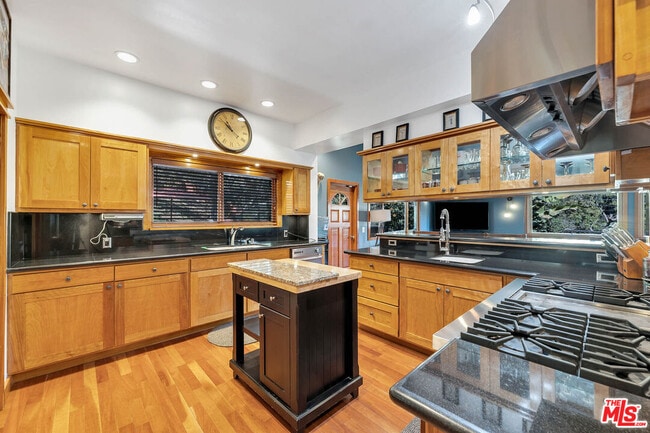 Building Photo - 21832 Canon Dr