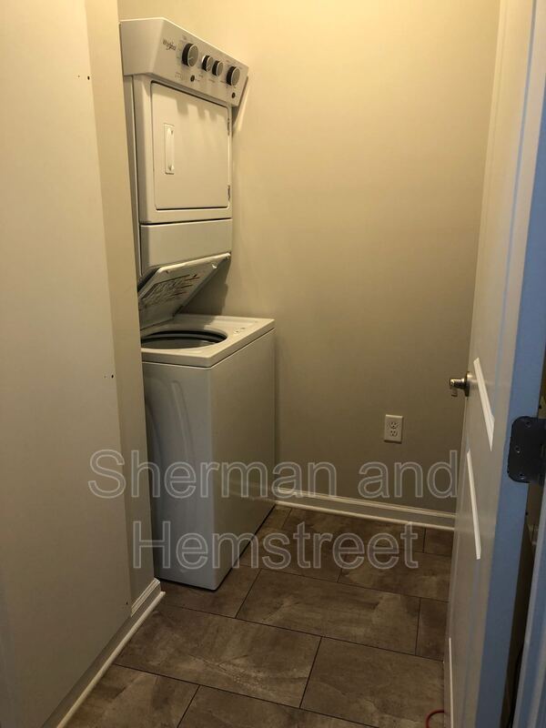 Building Photo - 760 Tarvin Cir