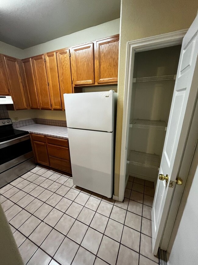 Building Photo - 2601 Alcott Ln