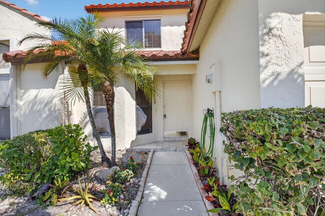 Building Photo - 10253 Riverbend Terrace