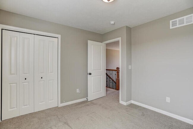 Building Photo - Beautiful 5 bed home with New Fence and Finished Basement -  Mahomet - AVAILABLE NOW