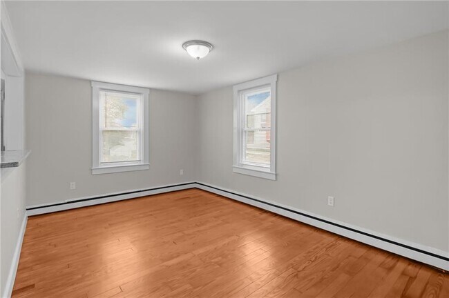 Building Photo - 54 Hillside Ave