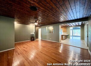 Building Photo - 1305 San Jacinto St