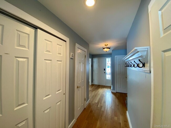 Building Photo - 404 Mountain Laurel Dr