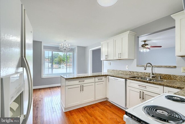 Building Photo - 7 Crestview Garth