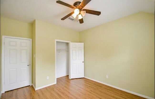Building Photo - 318 N Cypress Estates Cir