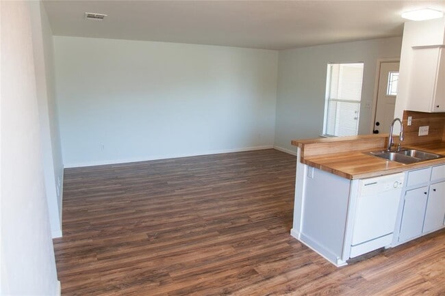 Building Photo - 5300 Indio Cove