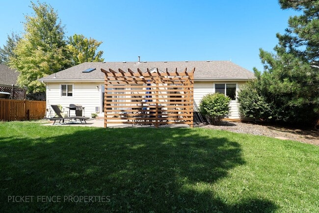 Building Photo - 5 Bedroom, Beautiful Home in Loveland!