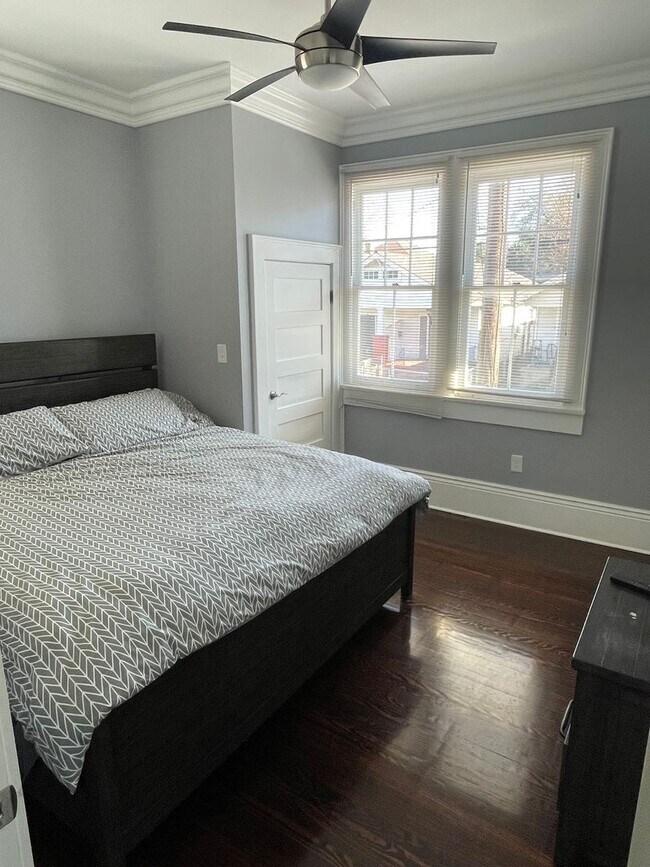 Building Photo - Gorgeous 3BD in Midcity, with a Garage and Large Deck/Terrace