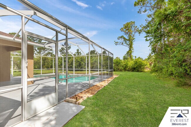 Building Photo - 16 Pinelynn Dr