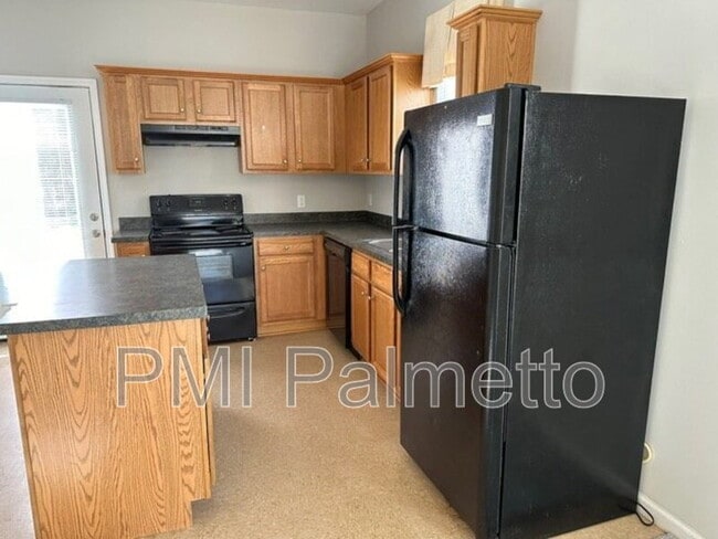 Building Photo - 108 Fairview Park Dr