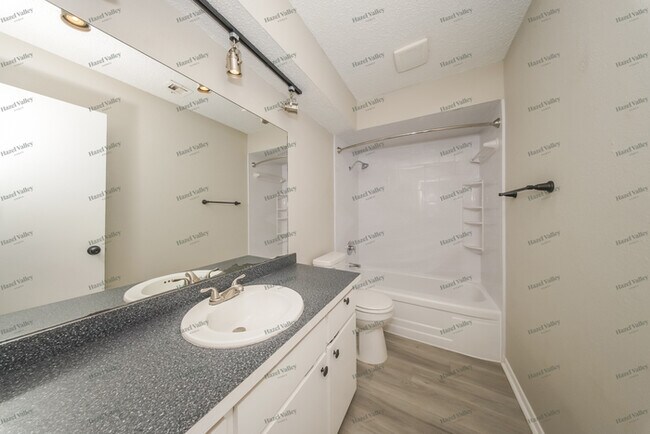 Building Photo - 20140 Timber Ridge Rd