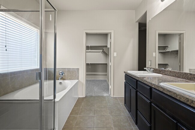 Building Photo - 1804 Capulin Rd