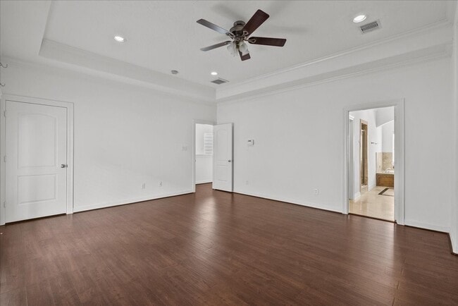 Building Photo - 6118 Tyne St