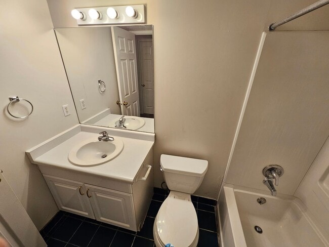 Building Photo - Spacious 3 Bd 2.5 Bath Townhouse in Bountiful